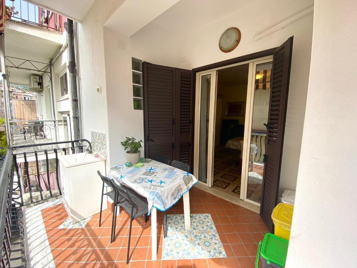 גיארדיני נאקסוס Casa Vacanze Rosy מראה חיצוני תמונה