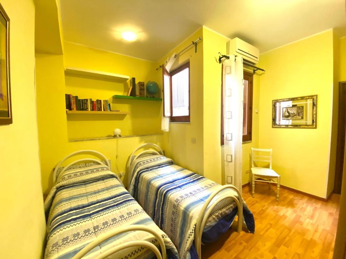 גיארדיני נאקסוס Casa Vacanze Rosy מראה חיצוני תמונה