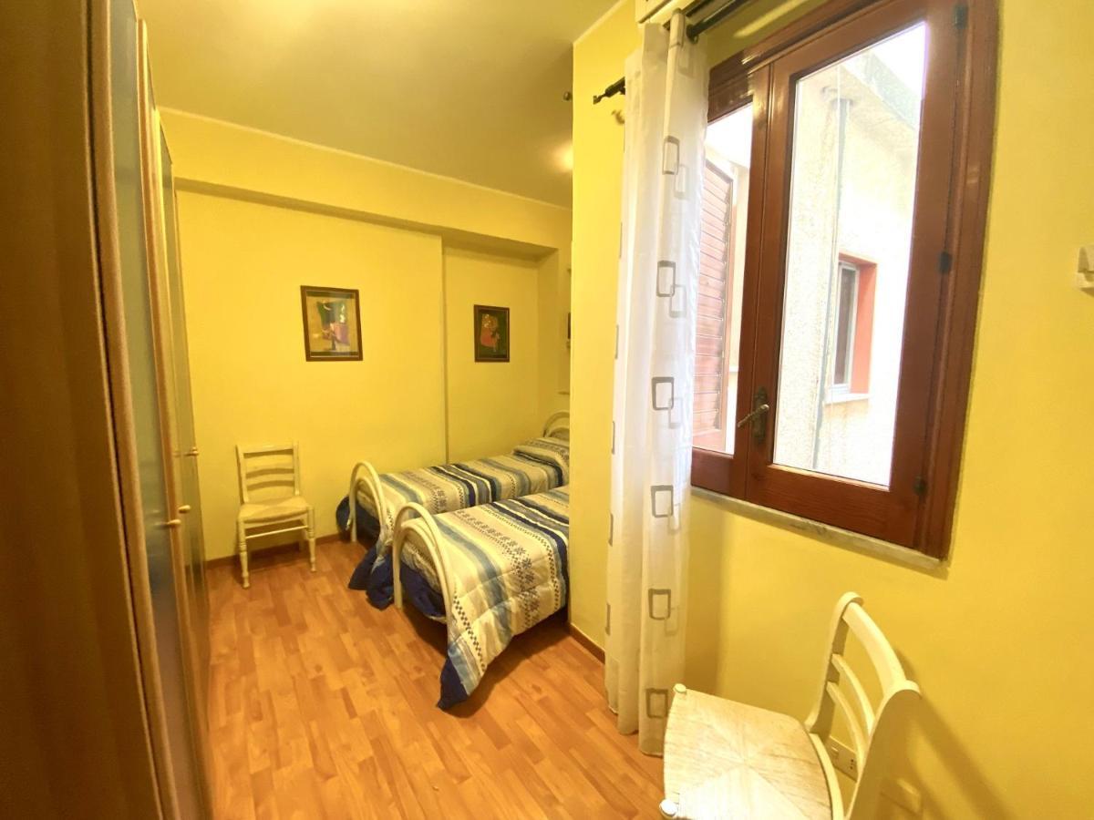 גיארדיני נאקסוס Casa Vacanze Rosy מראה חיצוני תמונה